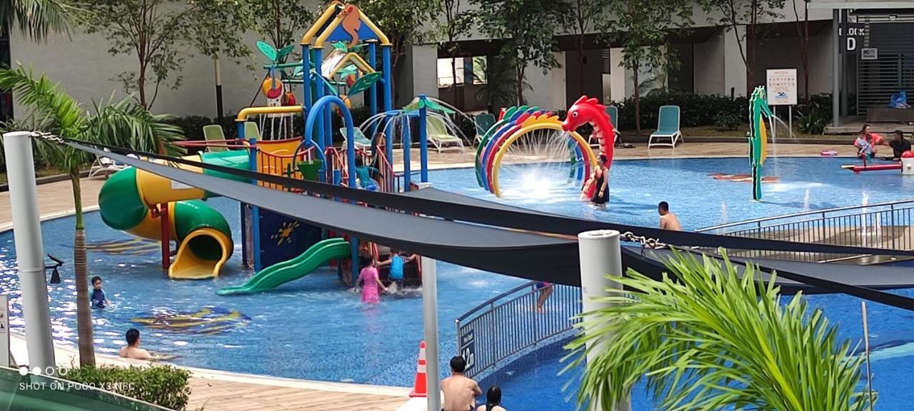 Atlantis Homestay Pool View 1210 Malacca Luaran gambar